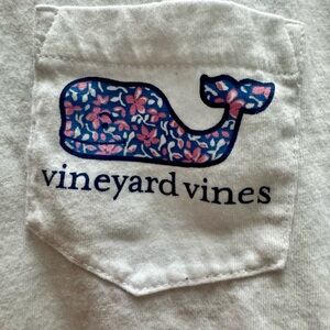 Vineyard Vines White Long Sleeve Pocket Tee Whale Logo Sleeve Graphic L